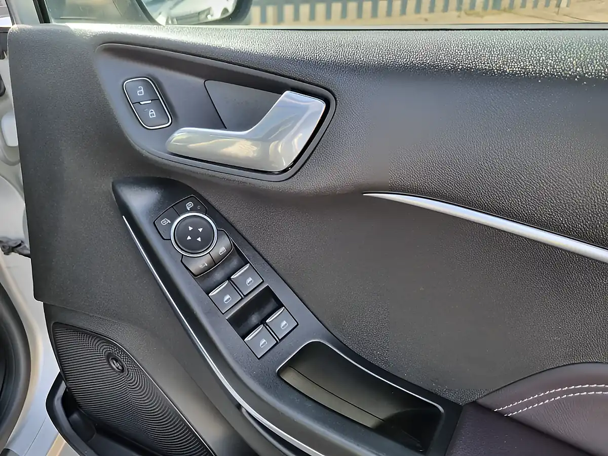 Used 2019 Ford Fiesta Vignale Silver - Interior and Exterior details 13