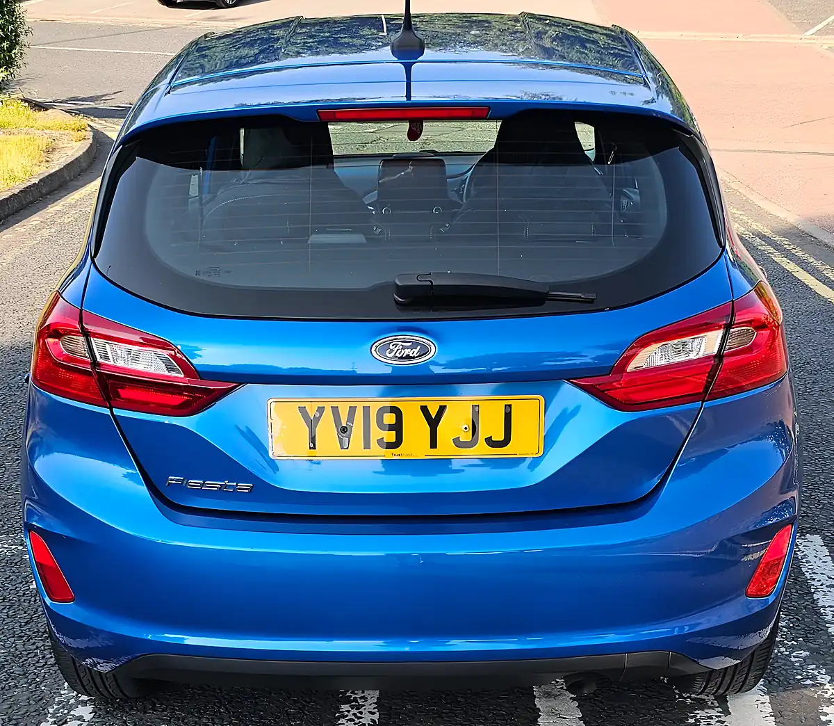 Used 2019 Ford Fiesta Zetec Blue - Interior and Exterior details 7