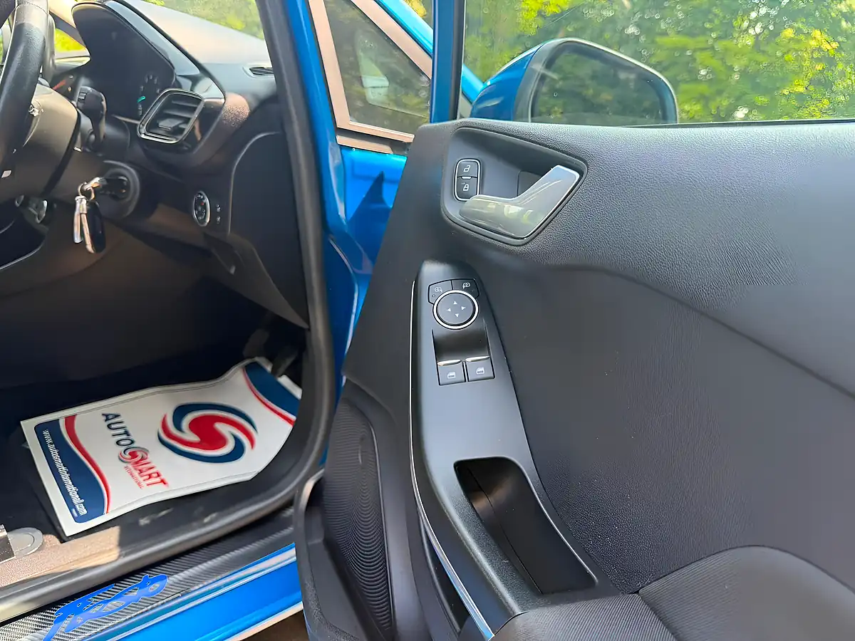 Used 2019 Ford Fiesta Zetec Blue - Interior and Exterior details 11