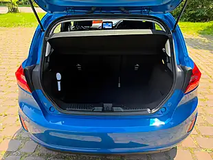 Used 2019 Ford Fiesta Zetec Blue - Interior and Exterior details 8