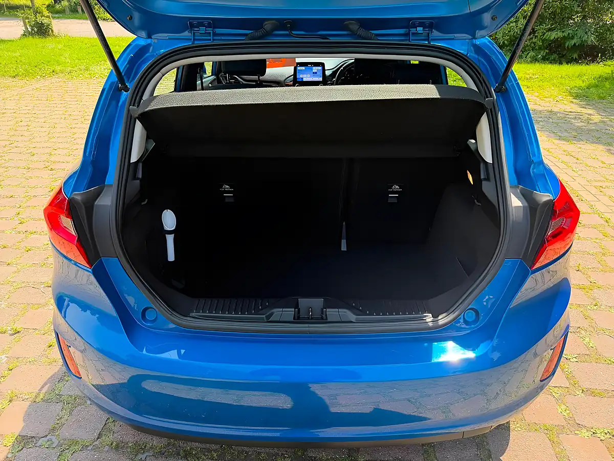 Used 2019 Ford Fiesta Zetec Blue - Interior and Exterior details 8
