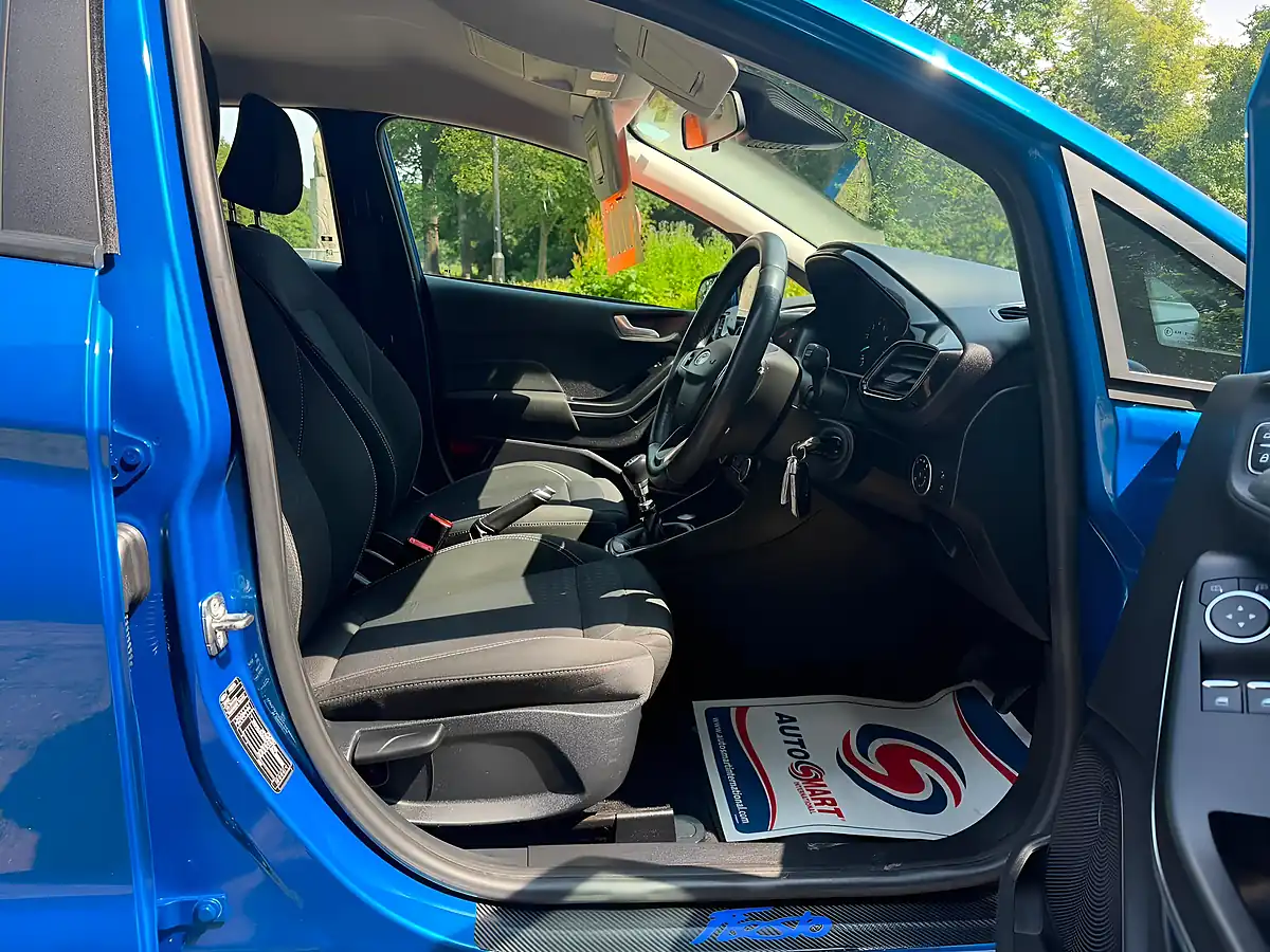 Used 2019 Ford Fiesta Zetec Blue - Interior and Exterior details 9