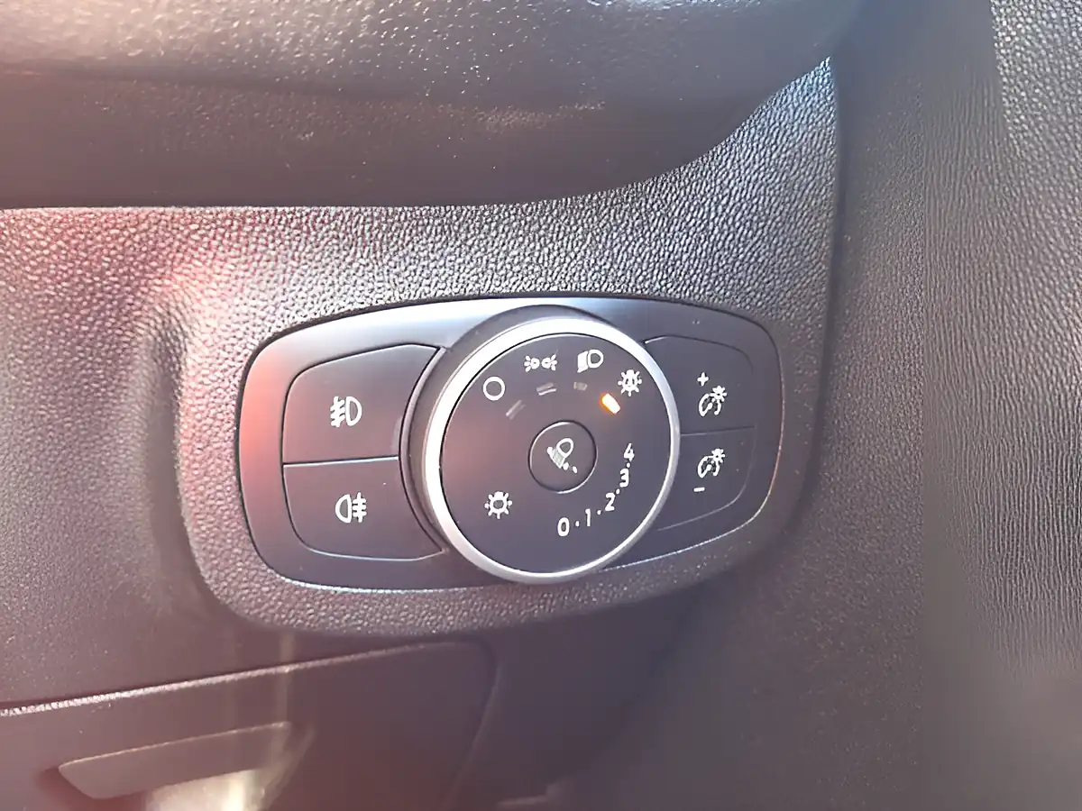 Used 2019 Ford Fiesta Zetec Blue - Interior and Exterior details 20