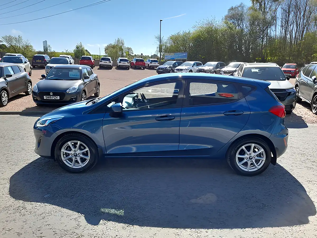 Used 2019 Ford Fiesta Zetec Blue - Interior and Exterior details 4