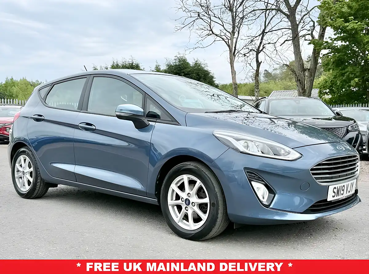Used 2019 Ford Fiesta Zetec Blue - Front View