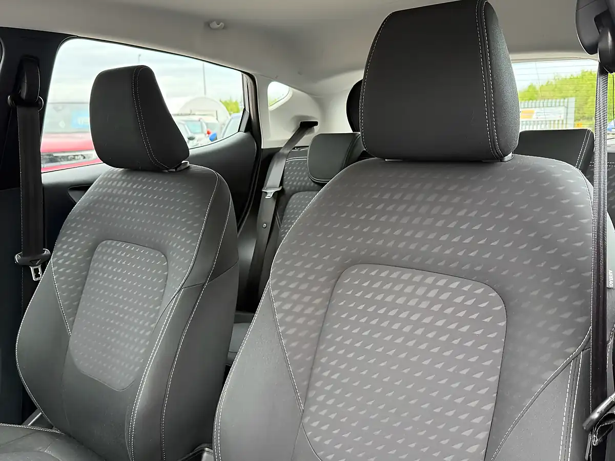 Used 2019 Ford Fiesta Zetec Blue - Interior and Exterior details 17