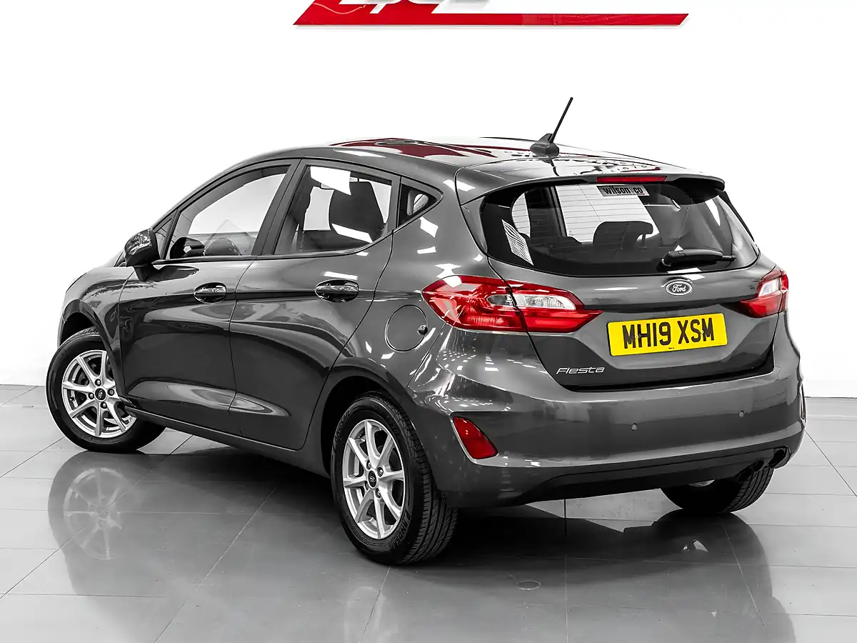 Used 2019 Ford Fiesta Zetec Grey - Interior and Exterior details 7