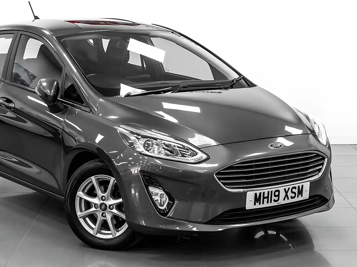 Used 2019 Ford Fiesta Zetec Grey - Interior and Exterior details 8
