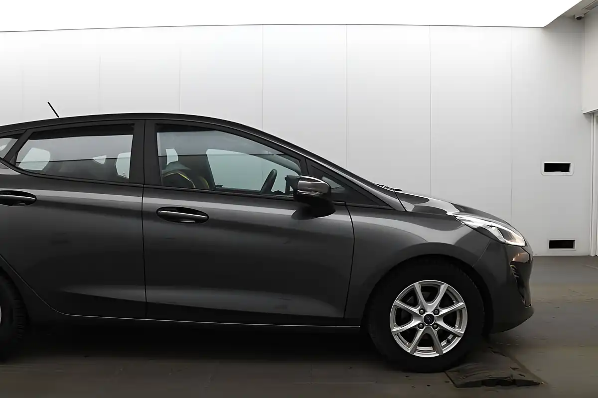Used 2019 Ford Fiesta Zetec Grey - Interior and Exterior details 4