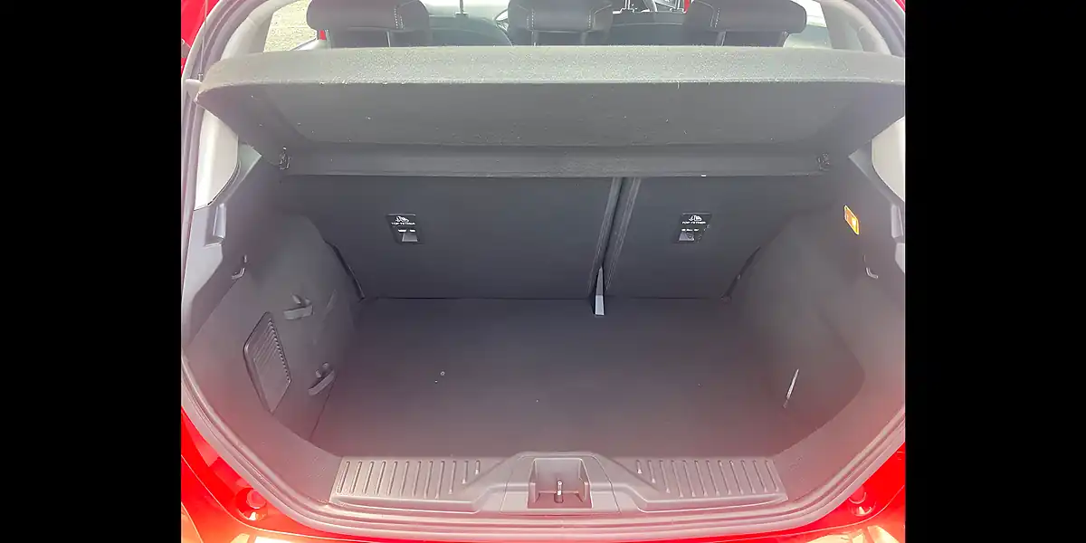 Used 2019 Ford Fiesta Zetec Red - Interior and Exterior details 11