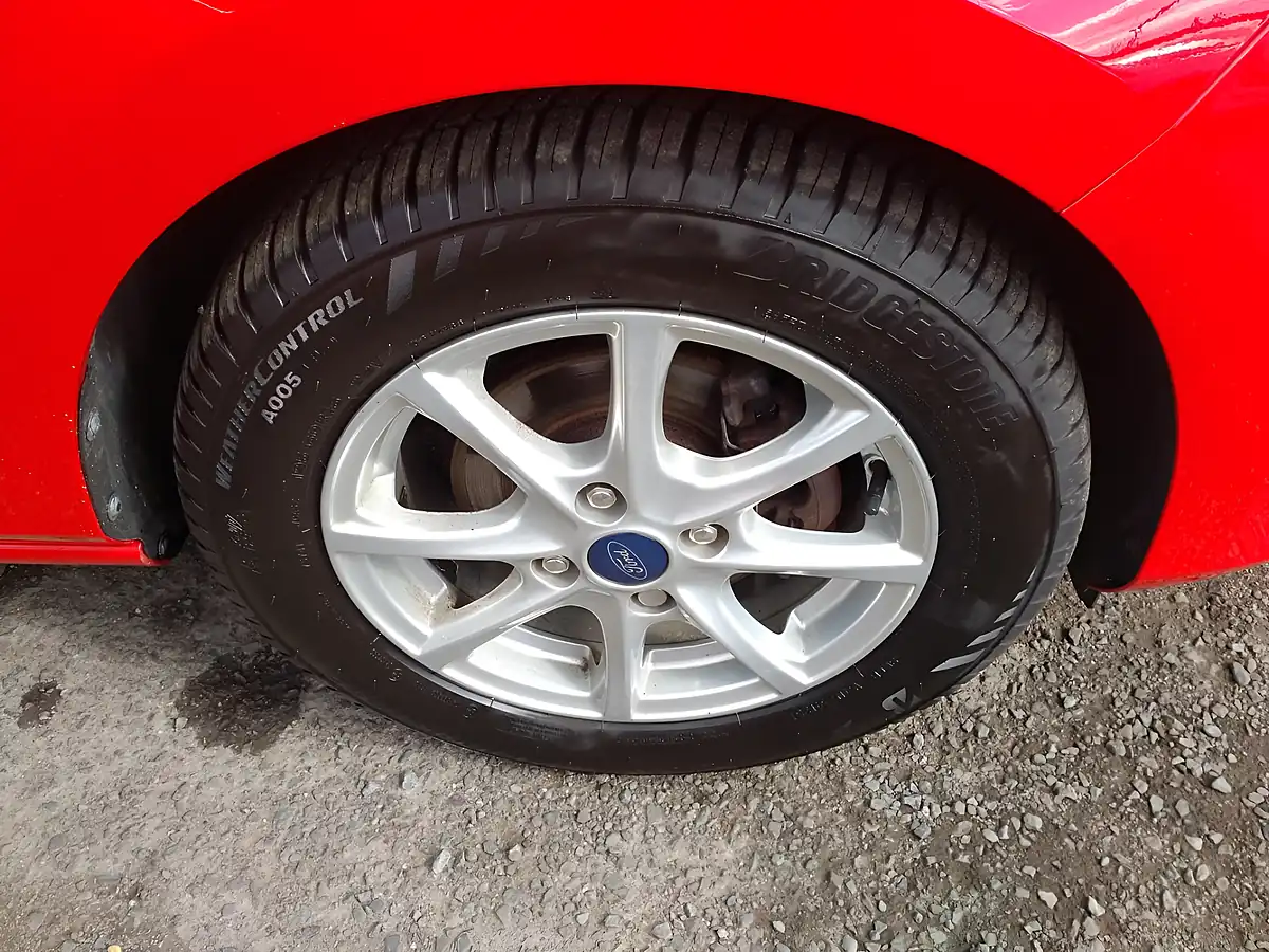 Used 2019 Ford Fiesta Zetec Red - Interior and Exterior details 12