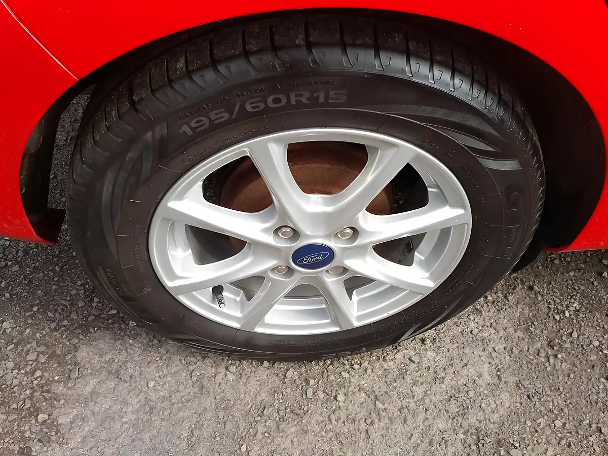 Used 2019 Ford Fiesta Zetec Red - Interior and Exterior details 17