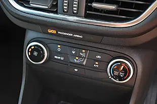 Used 2019 Ford Fiesta Zetec Red - Interior and Exterior details 13
