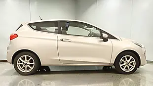 Used 2019 Ford Fiesta Zetec Silver - Interior and Exterior details 10