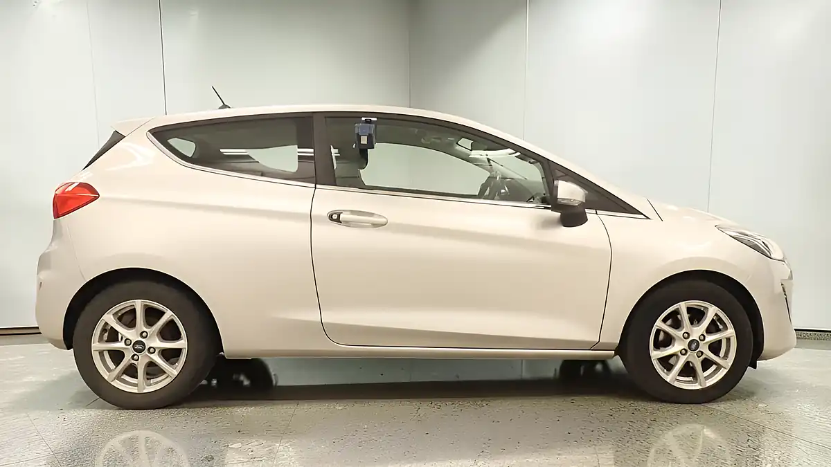 Used 2019 Ford Fiesta Zetec Silver - Interior and Exterior details 10