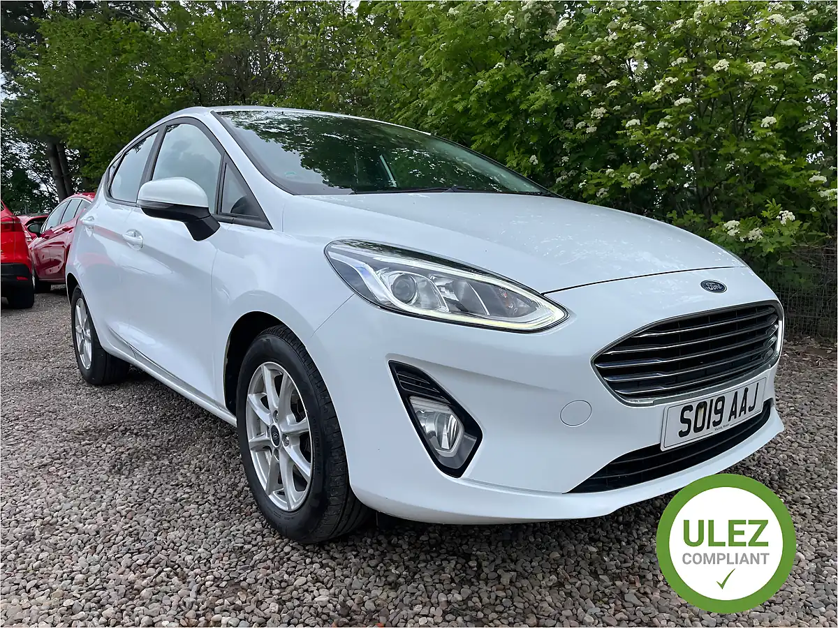 Used 2019 Ford Fiesta Zetec White - Front View