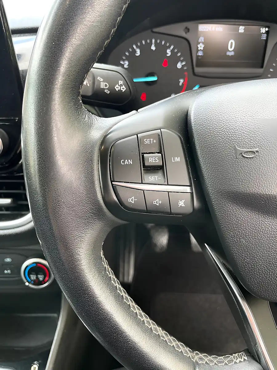 Used 2019 Ford Fiesta Zetec White - Interior and Exterior details 17