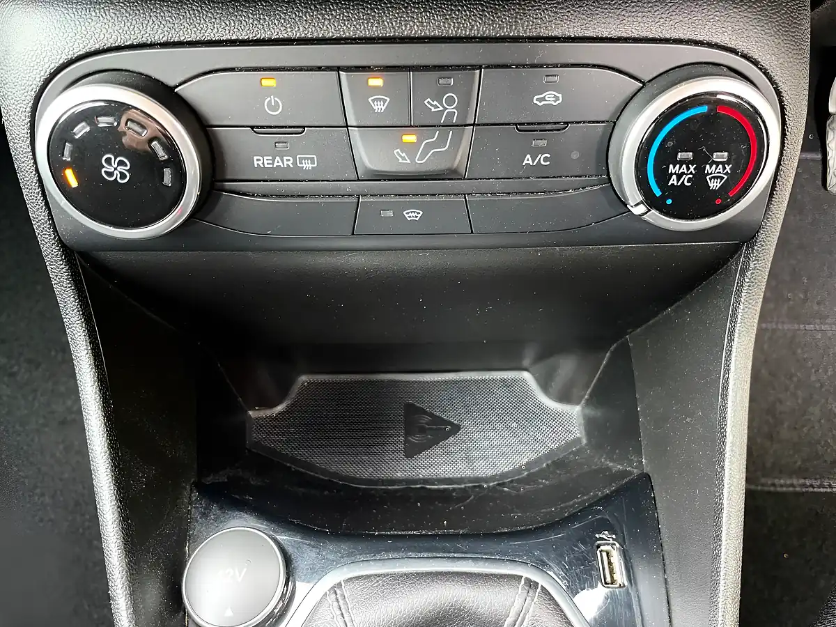 Used 2019 Ford Fiesta Zetec White - Interior and Exterior details 20