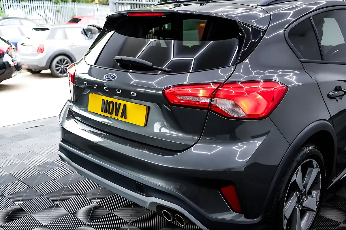 Used 2019 Ford Focus Active Grey - Interior and Exterior details 10