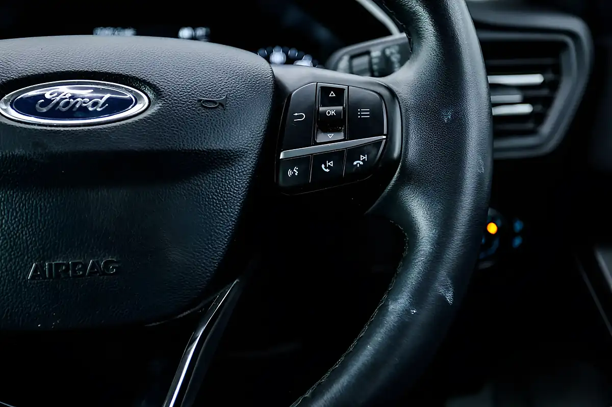 Used 2019 Ford Focus Active Grey - Interior and Exterior details 16