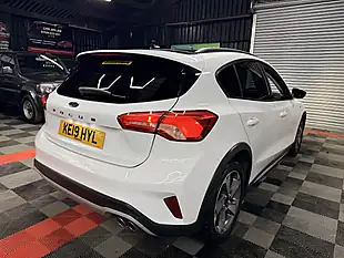 Used 2019 Ford Focus Active White - Interior and Exterior details 10