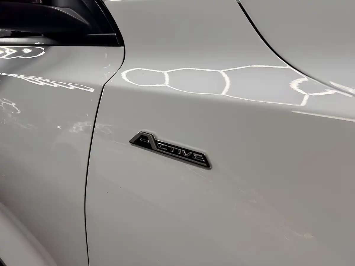 Used 2019 Ford Focus Active White - Interior and Exterior details 12