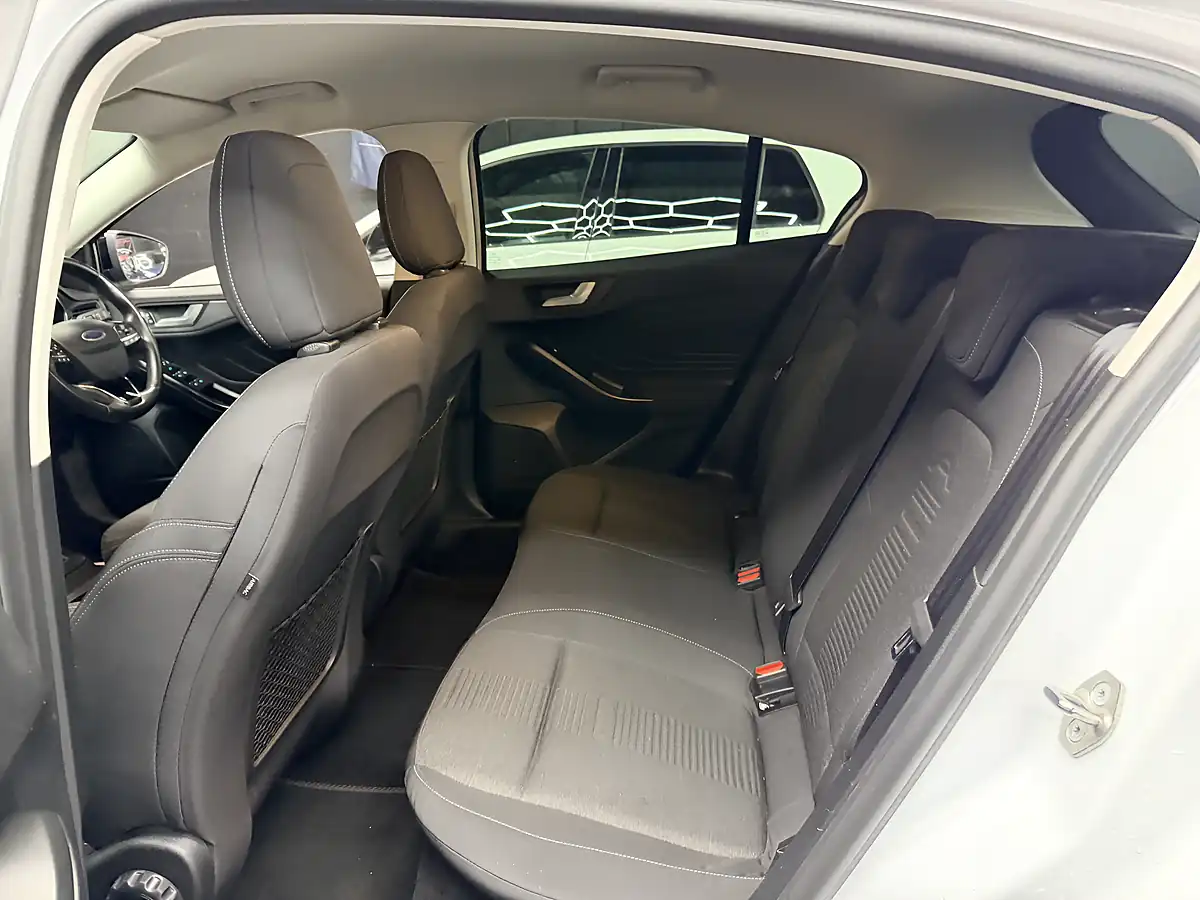 Used 2019 Ford Focus Active White - Interior and Exterior details 15