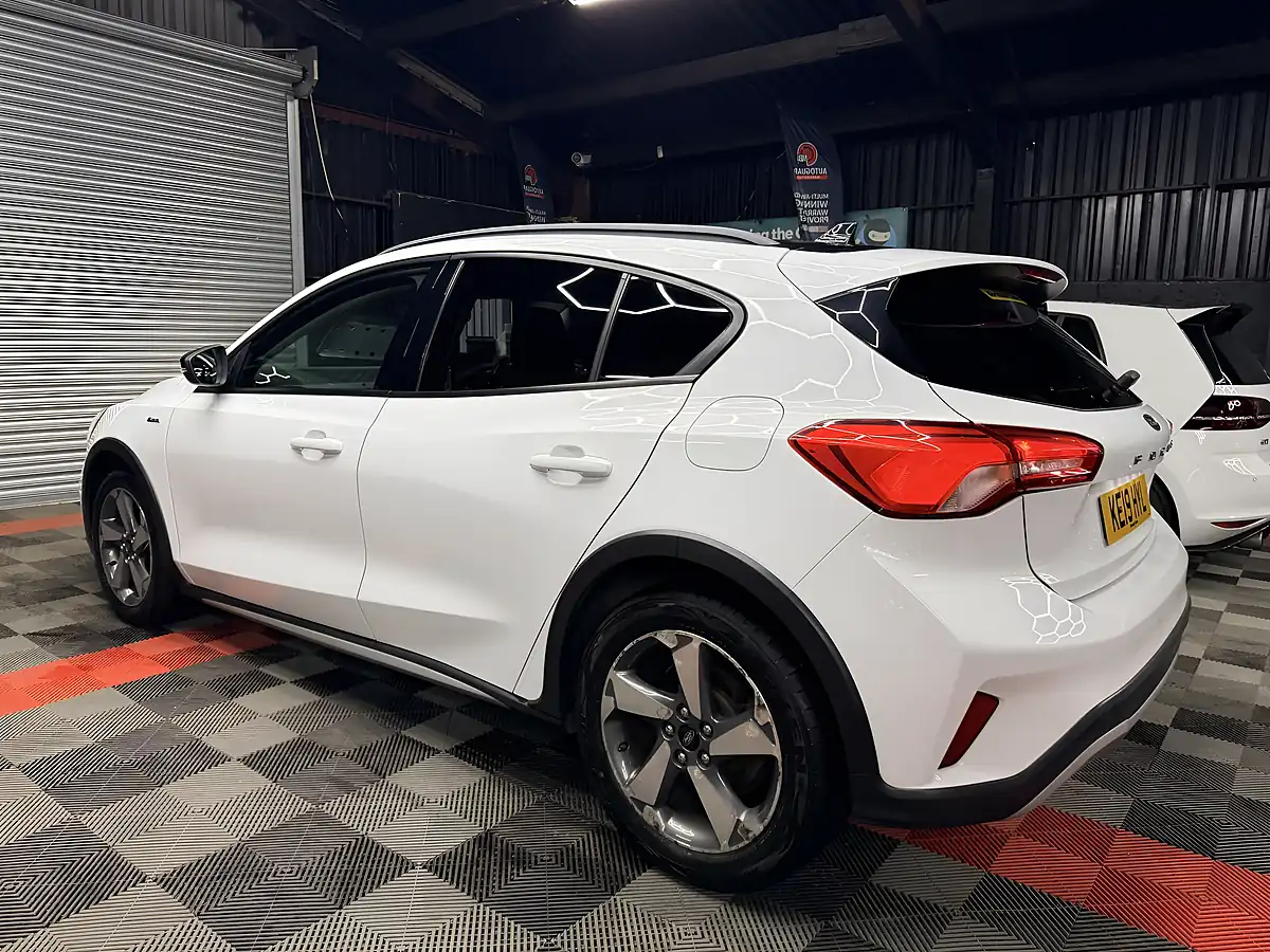 Used 2019 Ford Focus Active White - Interior and Exterior details 8
