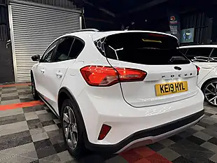 Used 2019 Ford Focus Active White - Interior and Exterior details 9