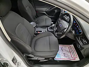 Used 2019 Ford Focus Active White - Interior and Exterior details 11
