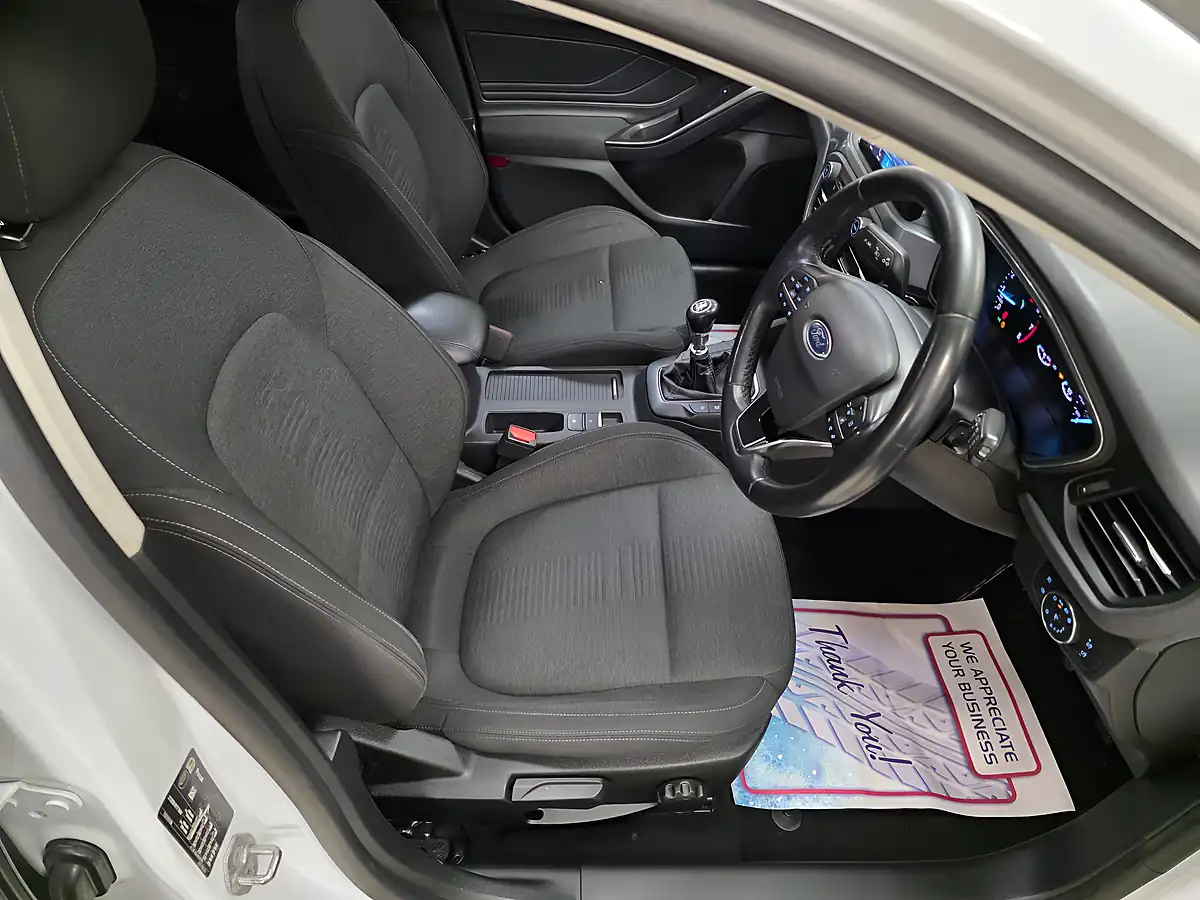 Used 2019 Ford Focus Active White - Interior and Exterior details 11