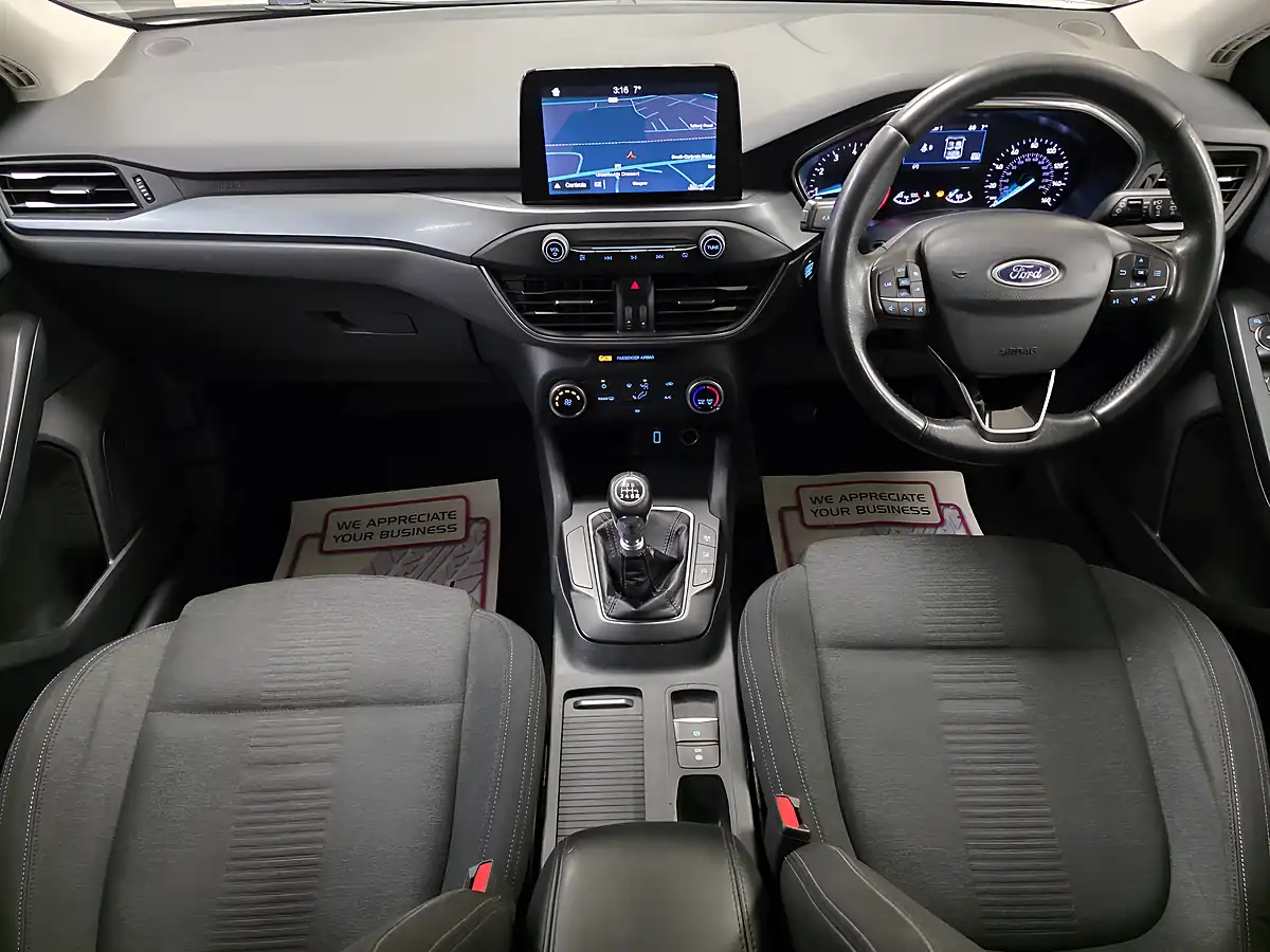 Used 2019 Ford Focus Active White - Interior and Exterior details 15
