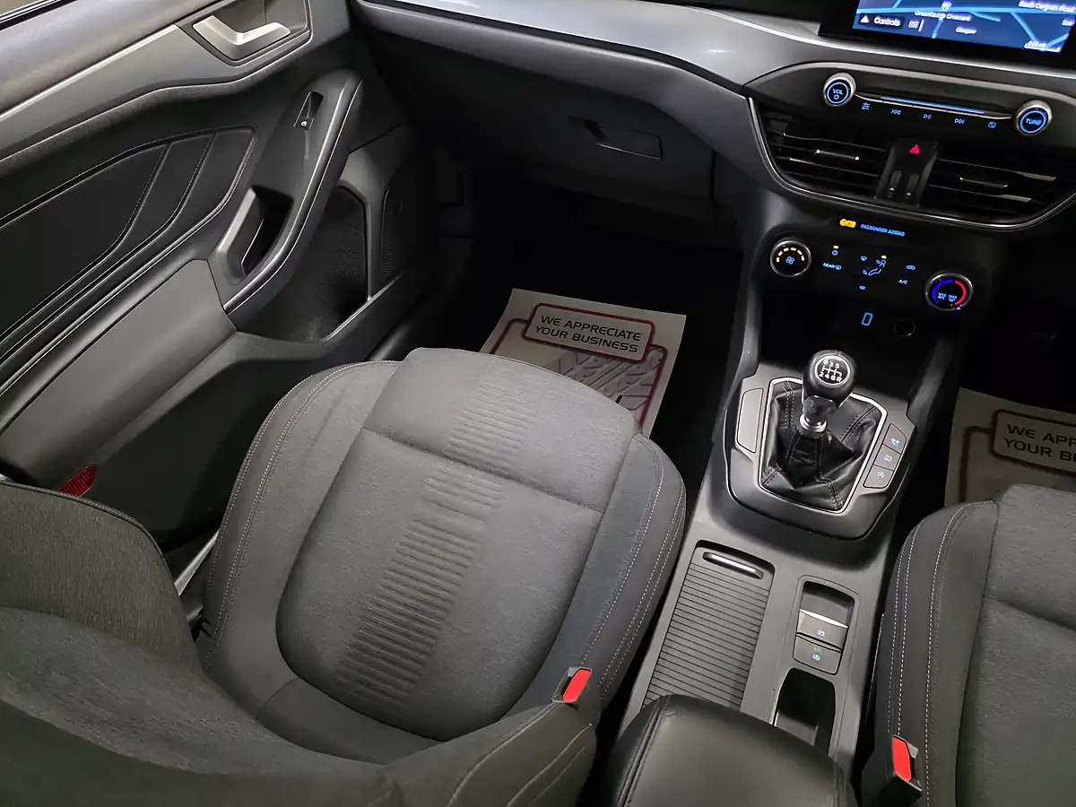 Used 2019 Ford Focus Active White - Interior and Exterior details 16