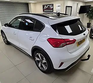 Used 2019 Ford Focus Active White - Interior and Exterior details 4