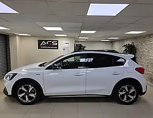Used 2019 Ford Focus Active White - Interior and Exterior details 5