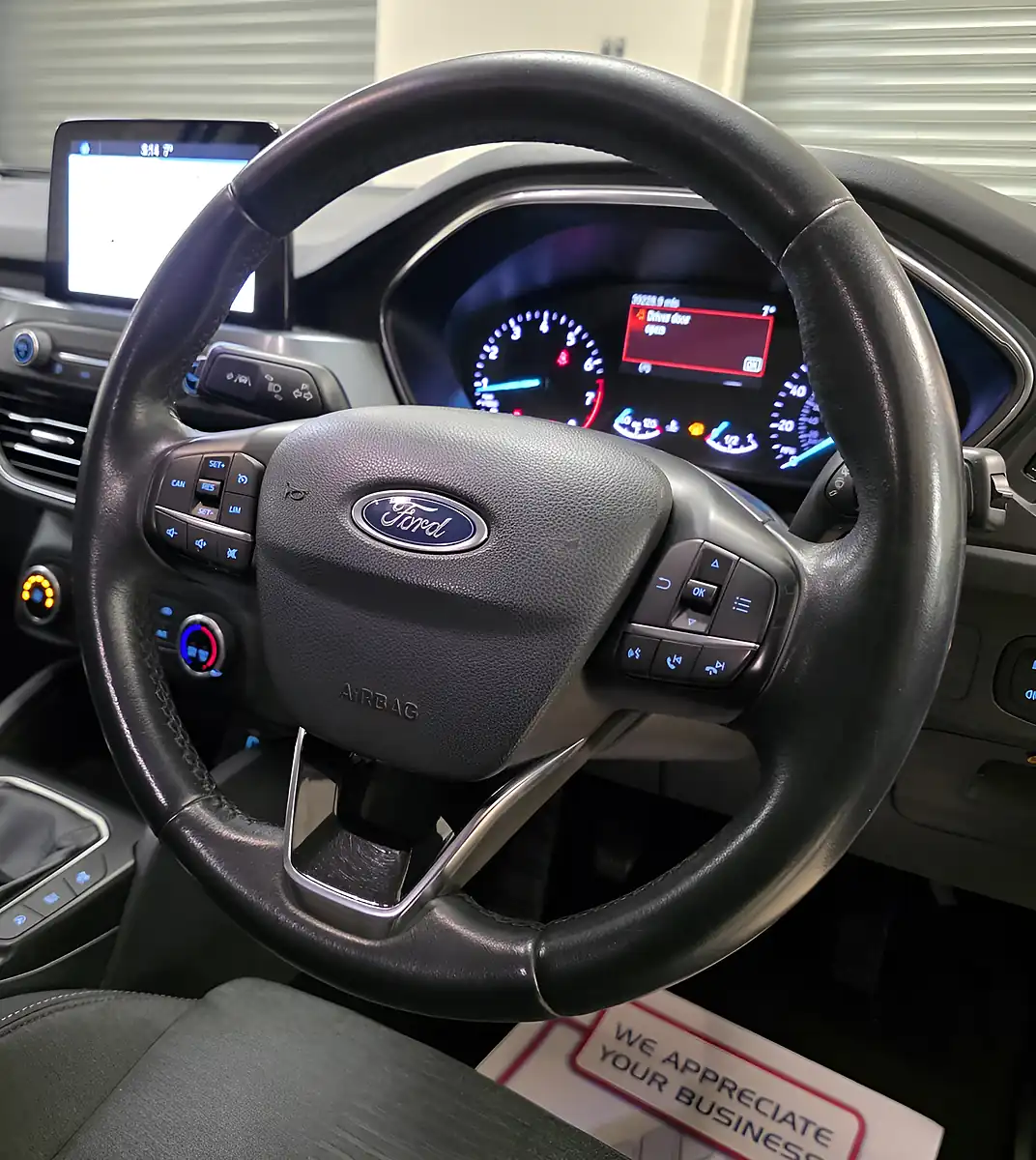 Used 2019 Ford Focus Active White - Interior and Exterior details 6