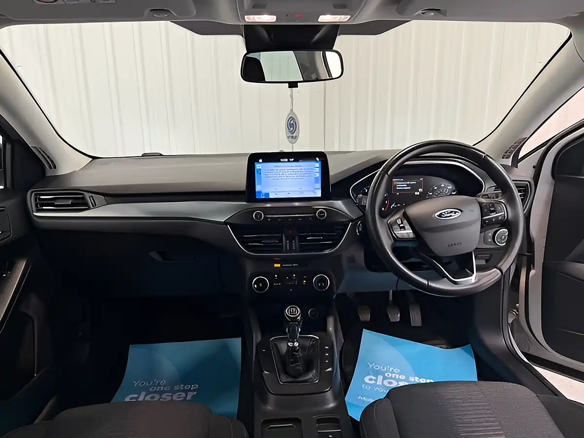 Used 2019 Ford Focus Active White - Interior and Exterior details 14