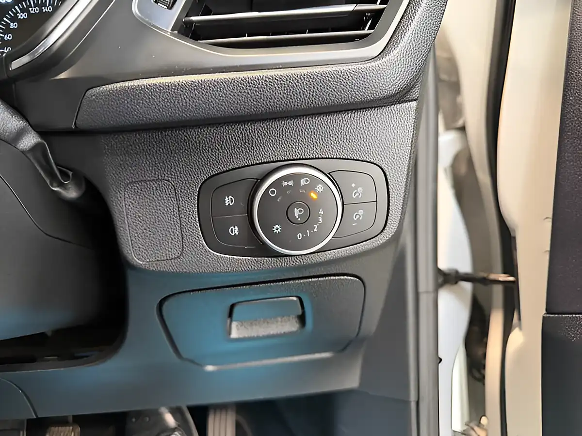Used 2019 Ford Focus Active White - Interior and Exterior details 20