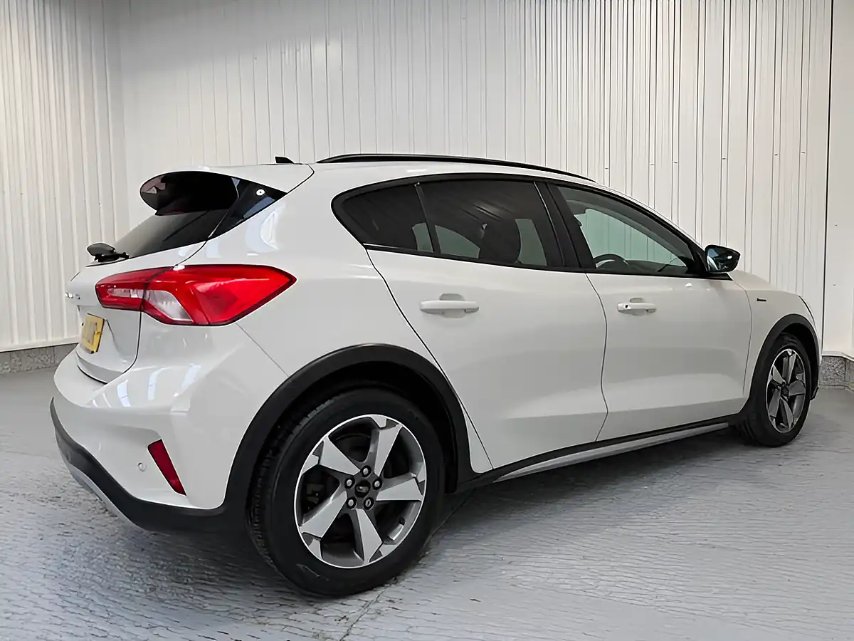 Used 2019 Ford Focus Active White - Interior and Exterior details 7