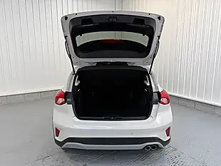Used 2019 Ford Focus Active White - Interior and Exterior details 8