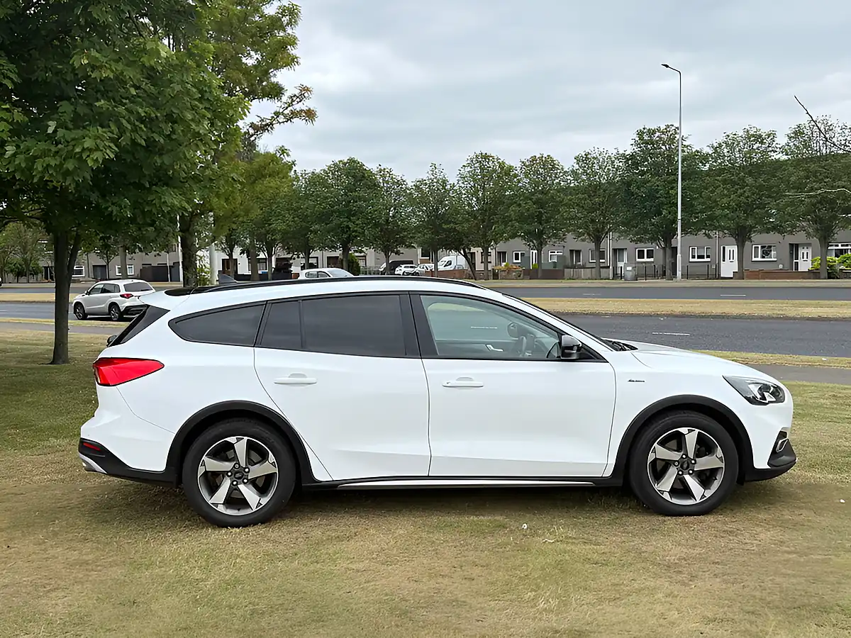 Used 2019 Ford Focus Active White - Interior and Exterior details 5