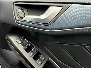 Used 2019 Ford Focus Active X Blue - Interior and Exterior details 11