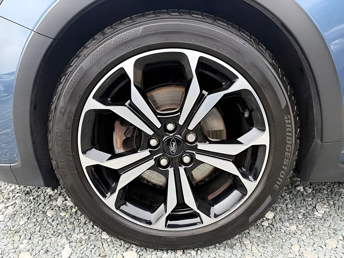 Used 2019 Ford Focus Active X Blue - Interior and Exterior details 20