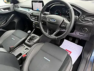 Used 2019 Ford Focus Active X Blue - Interior and Exterior details 7