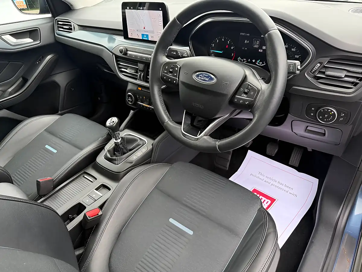 Used 2019 Ford Focus Active X Blue - Interior and Exterior details 7