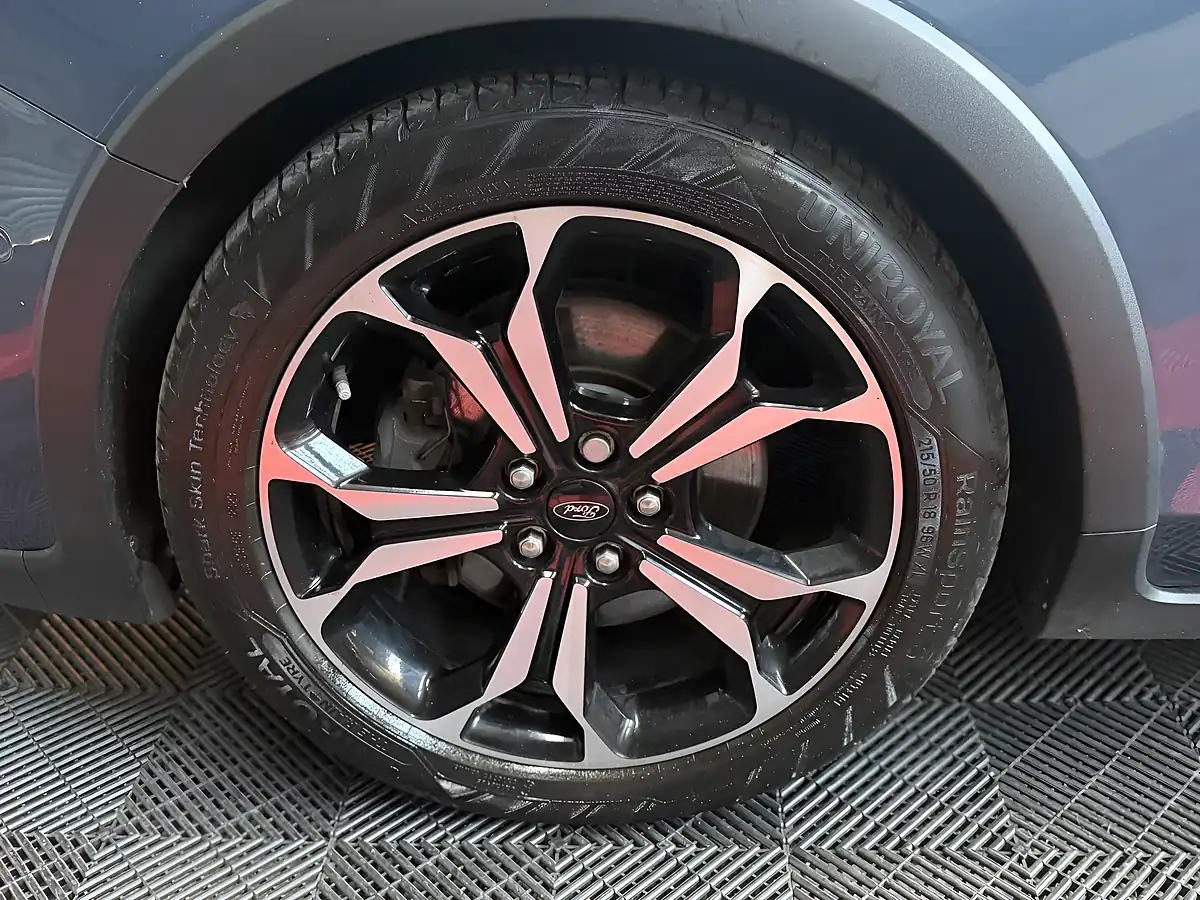 Used 2019 Ford Focus Active X Grey - Interior and Exterior details 13