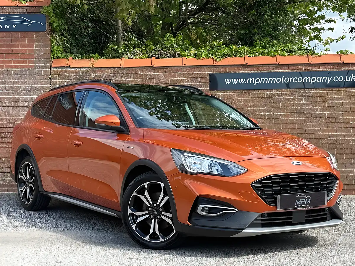 Used 2019 Ford Focus Active X Orange - Front View