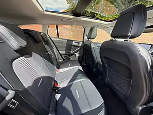 Used 2019 Ford Focus Active X Orange - Interior and Exterior details 12