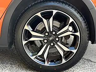 Used 2019 Ford Focus Active X Orange - Interior and Exterior details 17