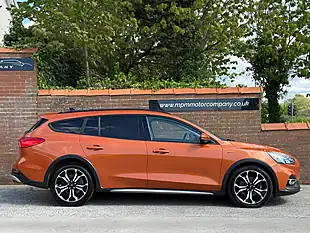 Used 2019 Ford Focus Active X Orange - Interior and Exterior details 3